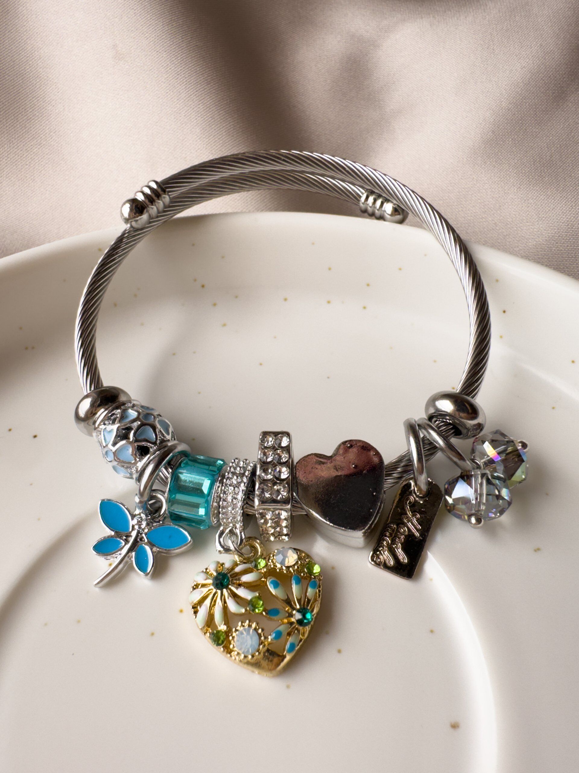 Pulsera Tipo Pandora Con Dije De Corazón - Imagen 1