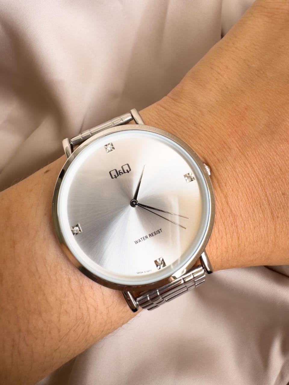 Reloj QYQ de mujer en acero - Imagen 1