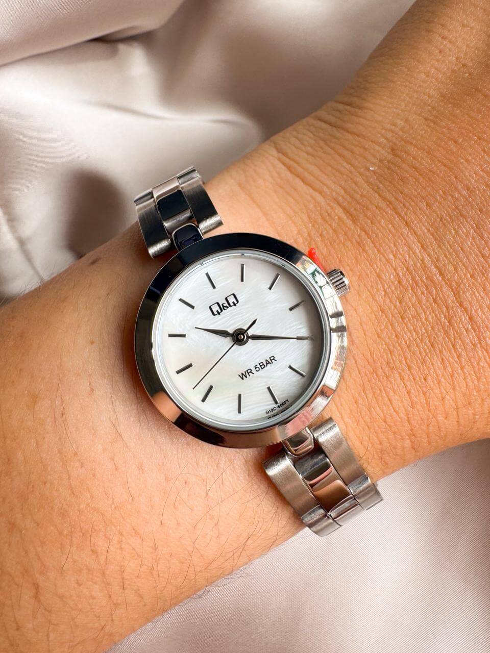 Reloj QYQ Q13C PLATEADO JOYITA - Imagen 1