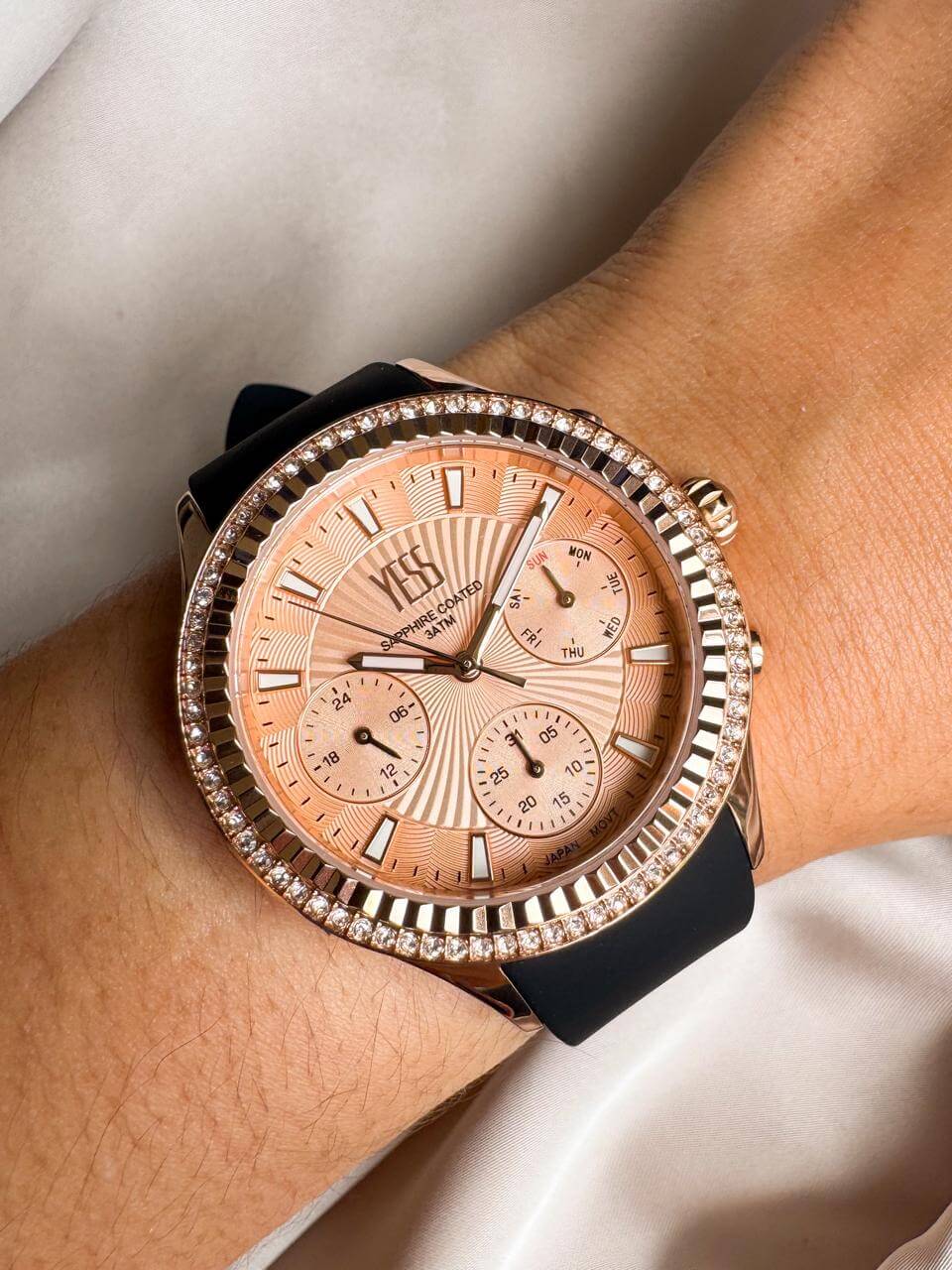 RELOJ YESS NEGRO SMT-250506-04 - Imagen 1