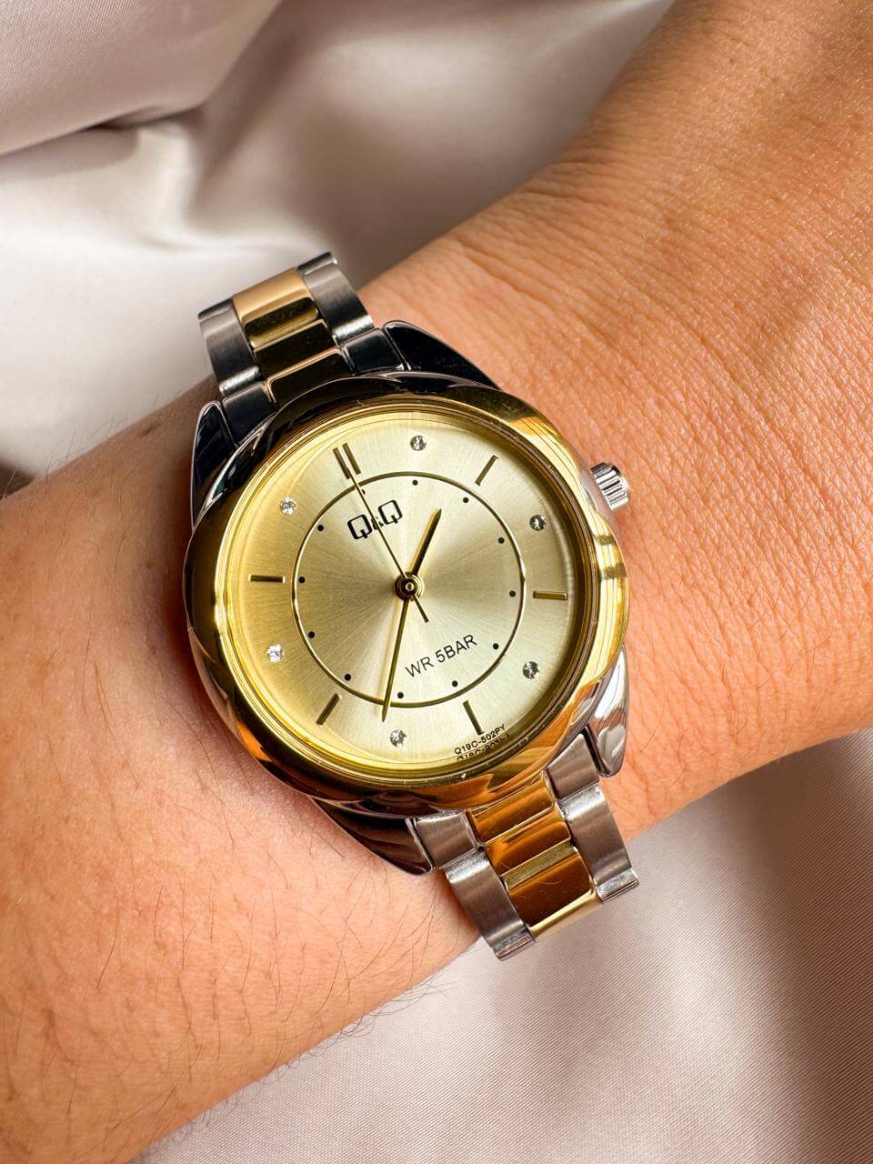 WhatsApp Image 2026-03-12 at 4.58.52 PM Reloj QYQ Q19 BICOLOR - Imagen 1