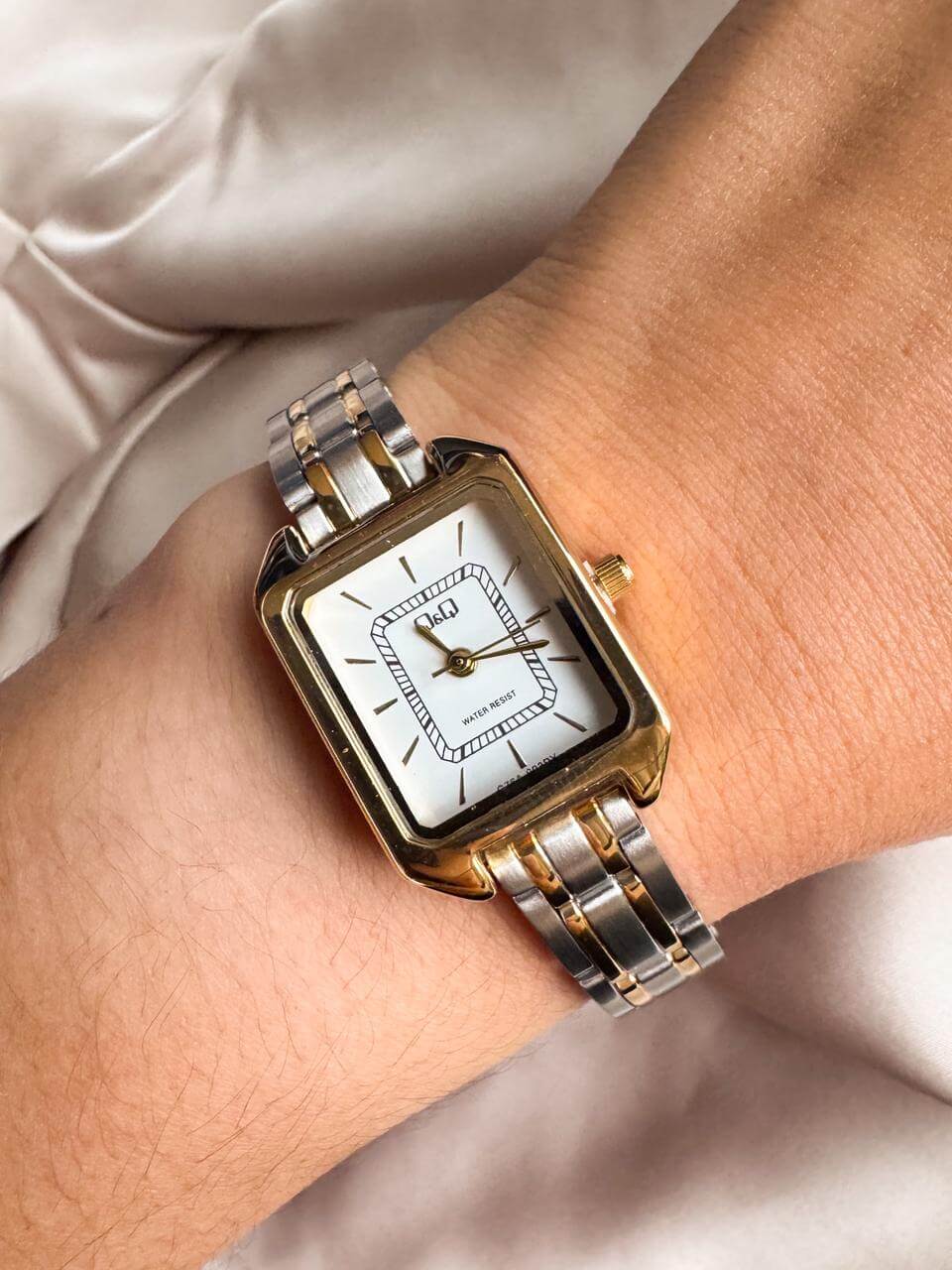 qyq C76A003PY cuadrado bi color Reloj QYQ bicolor pequeño - Imagen 1