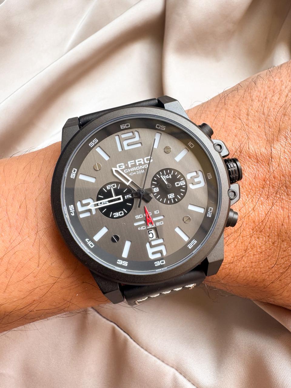 RELOJ G-FORCE HOMBRE CRONO CUERO FONDO NEGRO - Imagen 1
