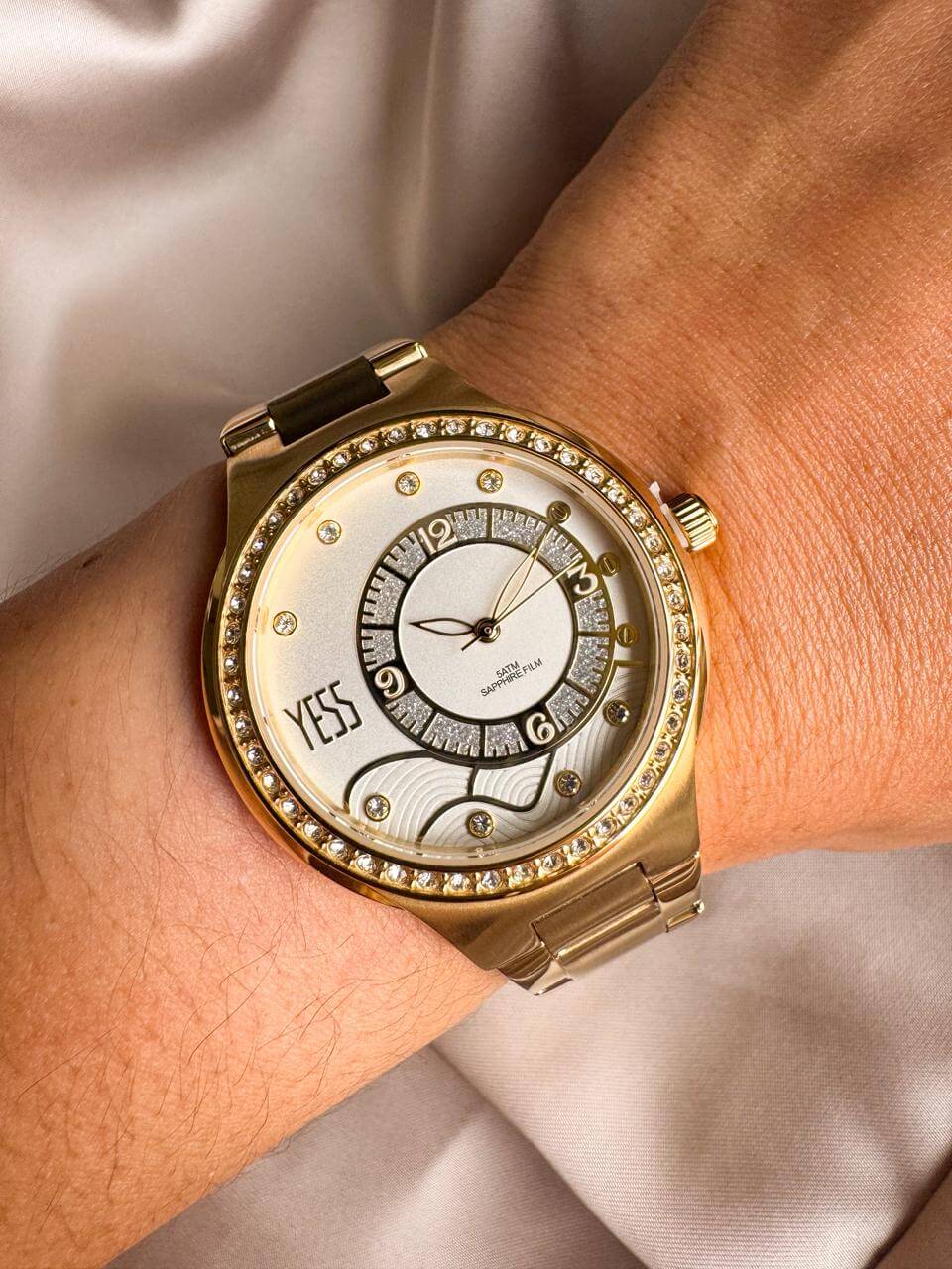 RELOJ YESS EA1054L-02 DORADO - Imagen 1